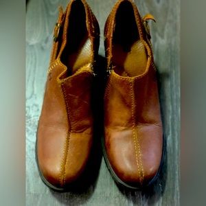 Born ankle boots